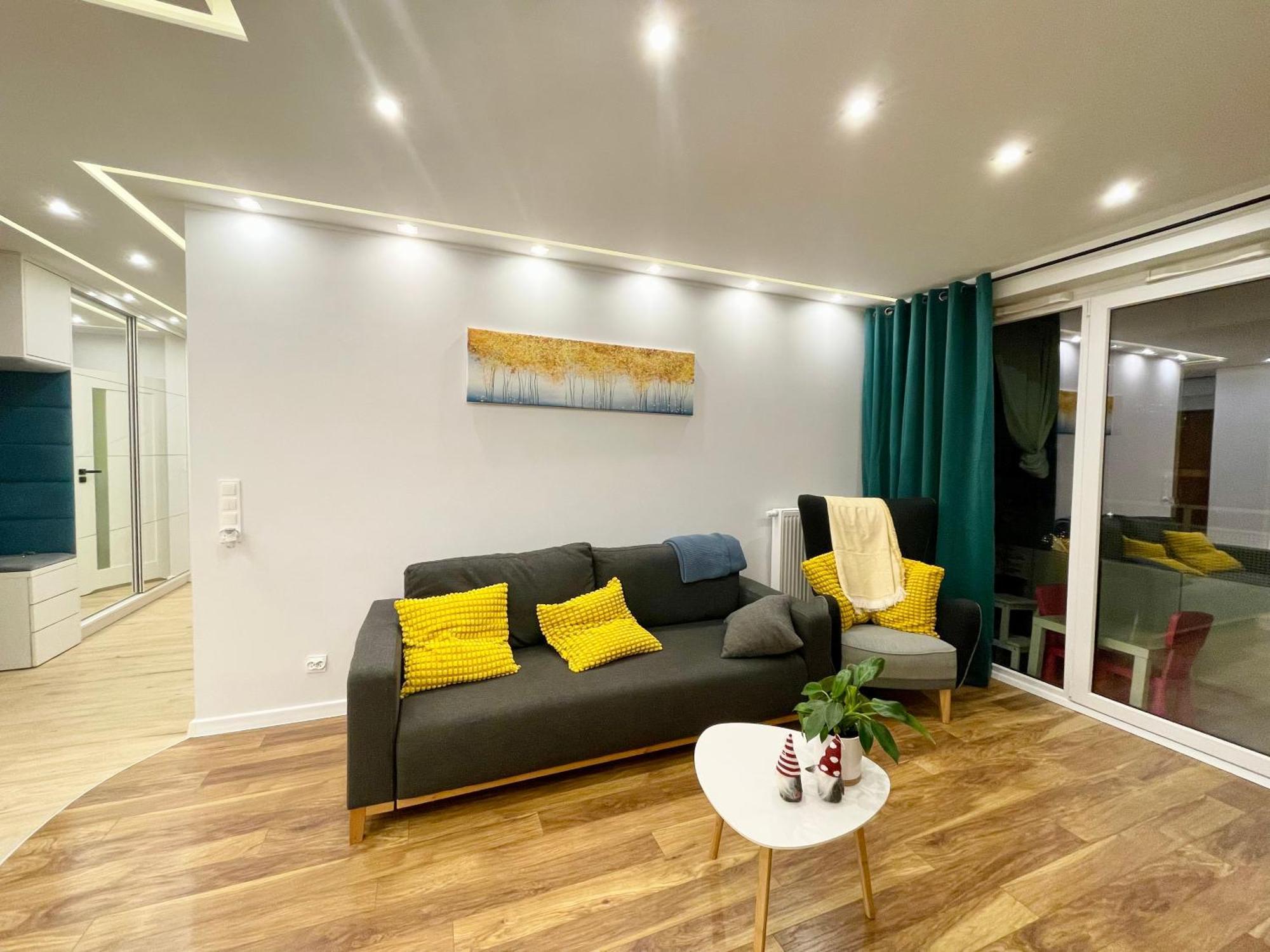 Apartment Comfortable Apart, Old Town, Free Underground Parking, Hanging Bed, Wi-fi, Lift, Self Check-in 24h, Stare Miasto, Winda, Nowy Budynek, Garaz 0 Zl